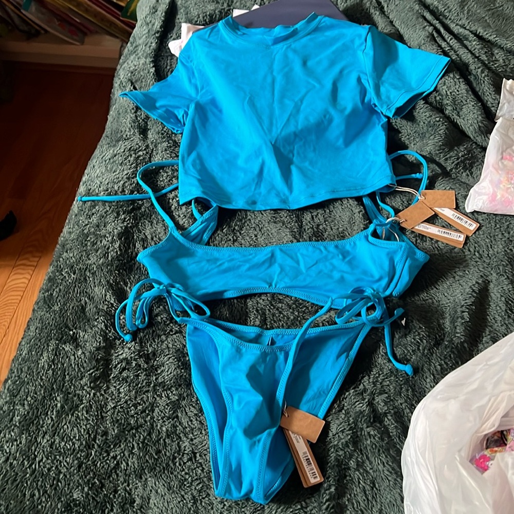 Skims swim set would best fit a M